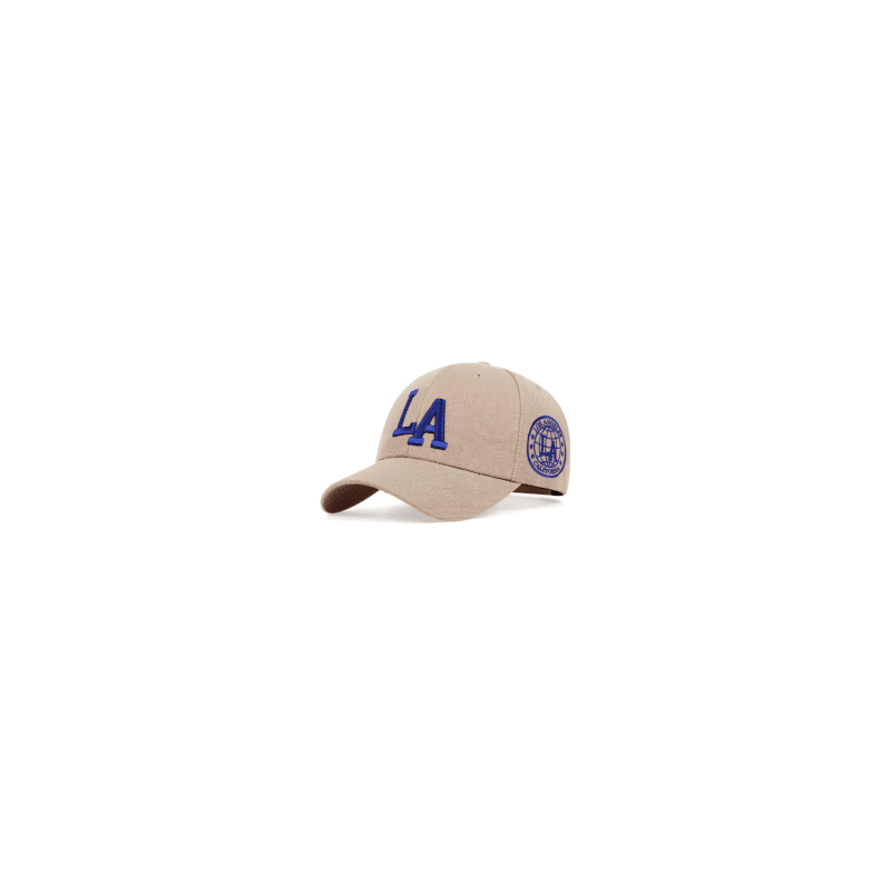 Gorra LA Color Nude con Letras Azules Bordadas