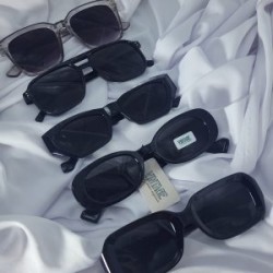 Lentes De Sol Armazon Resina Color Negros (Se envia al azar)
