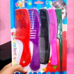 Pack con 5 Peines de plástico para cabello diferentes