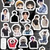 Planilla con 29 Stickers Cortados con Laser Attack on Titan